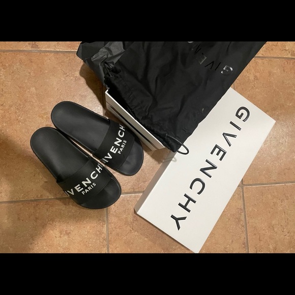Givenchy slides - Picture 3 of 5
